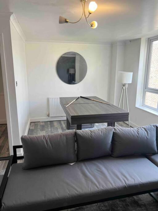 The Stratford Victoria Villa London Exteriör bild