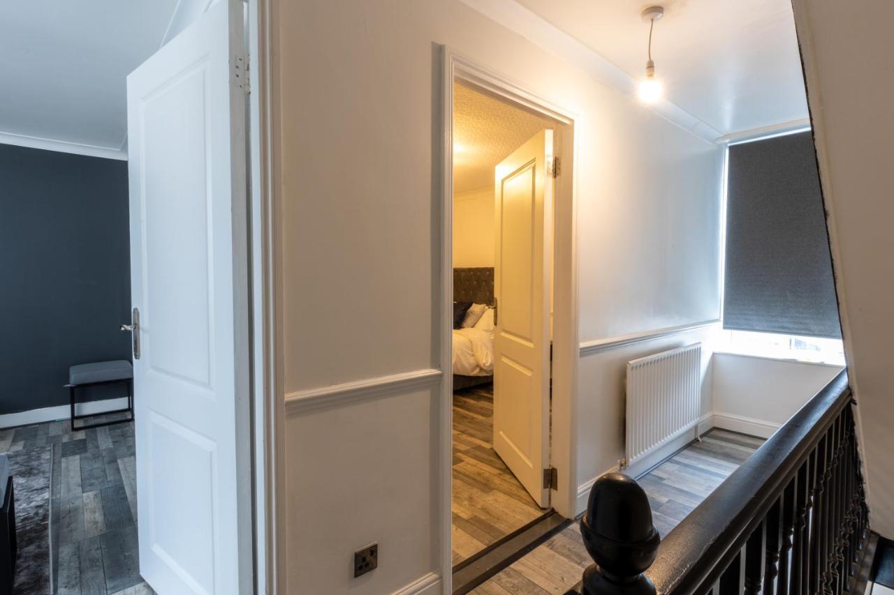 The Stratford Victoria Villa London Exteriör bild